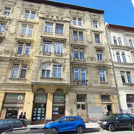 Blue Apple * Budapest